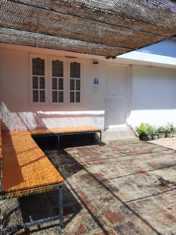 A Loft Vandrarhem Alappuzha Exteriör bild