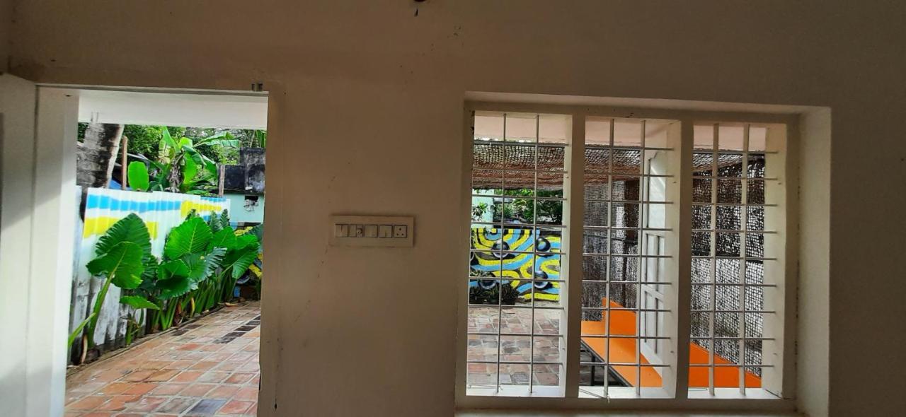 A Loft Vandrarhem Alappuzha Exteriör bild