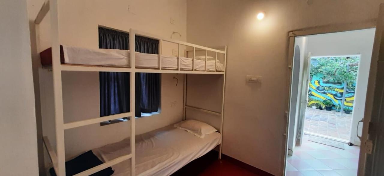 A Loft Vandrarhem Alappuzha Exteriör bild